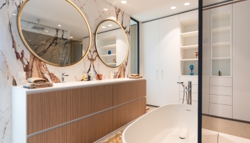 Resa Estates Ibiza Cas Mut villa te koop sale bathroom sink and tub.jpg